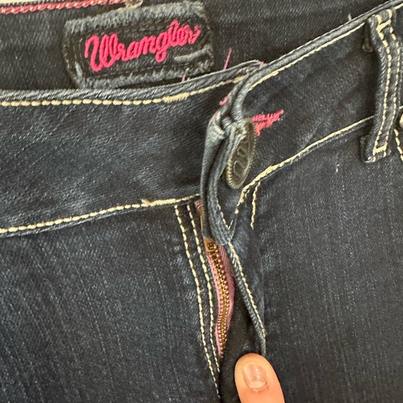 Wrangler western boot cut jeans dark wash EUC like new on trend - Picture 11 of 16